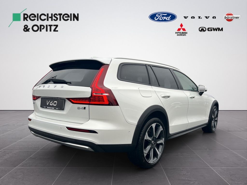Volvo V60 Cross Country 2024