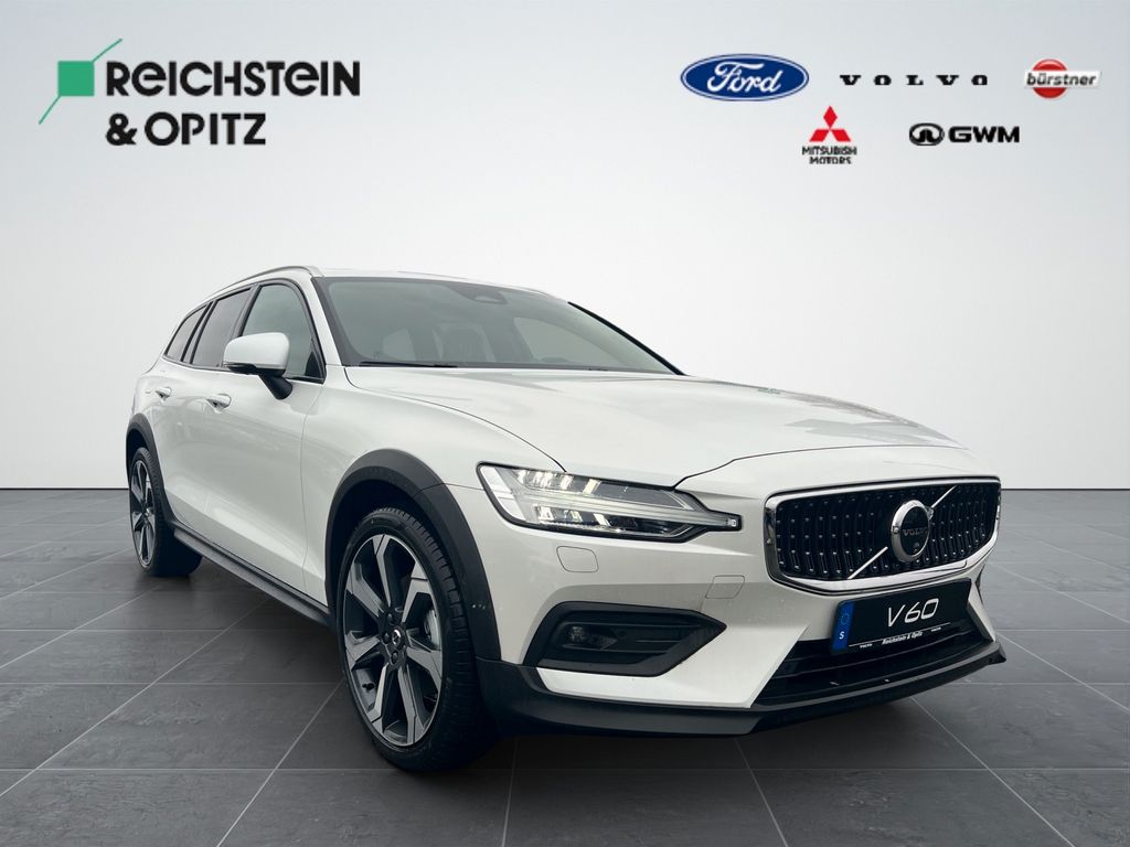 Volvo V60 Cross Country 2024