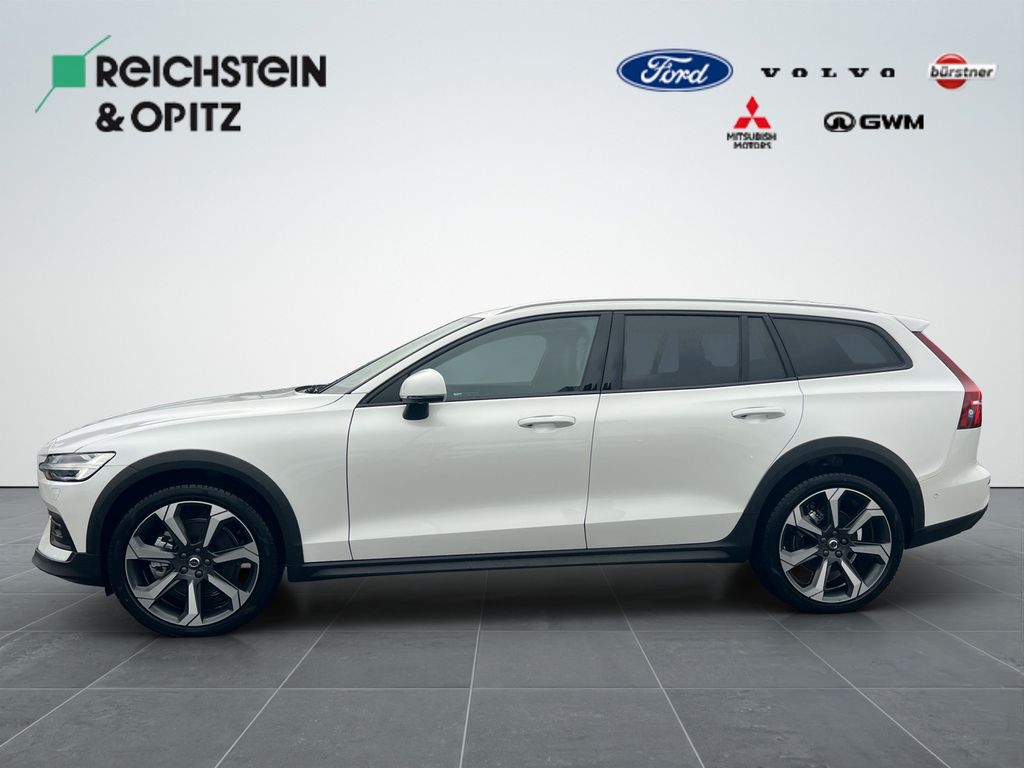 Volvo V60 Cross Country 2024