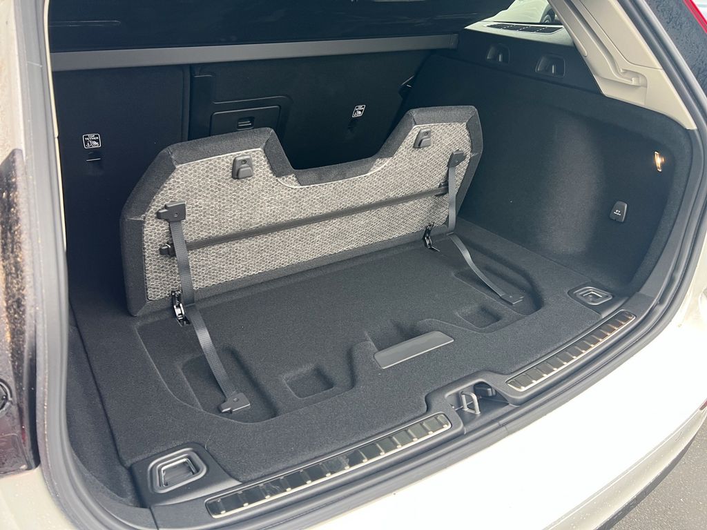 Volvo V60 Cross Country 2024