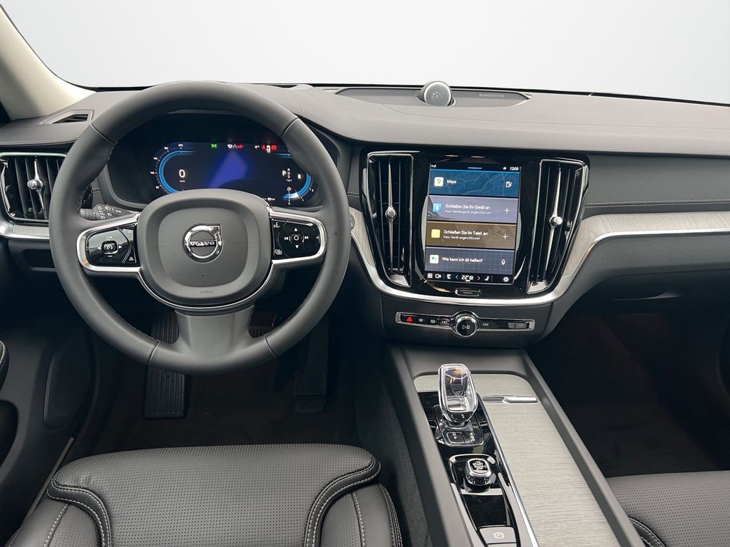 Volvo V60 Cross Country 2024