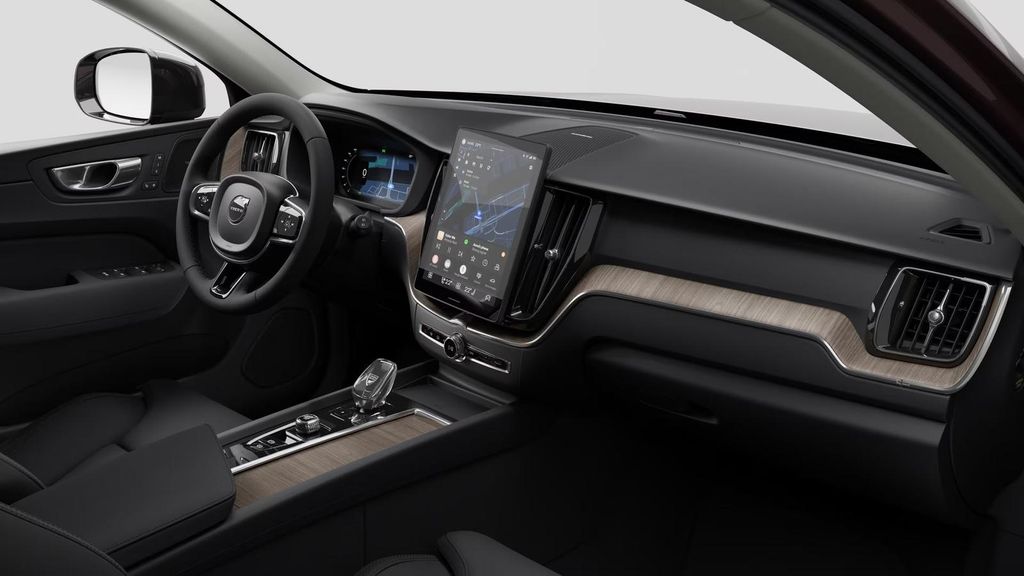 Volvo XC60 2025