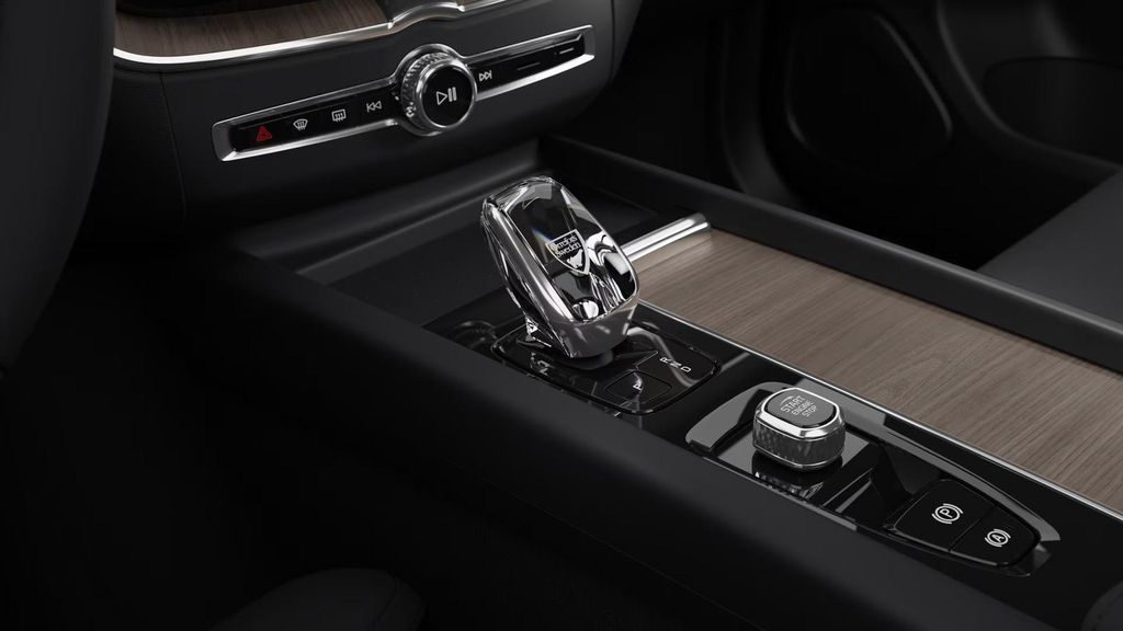 Volvo XC60 2025
