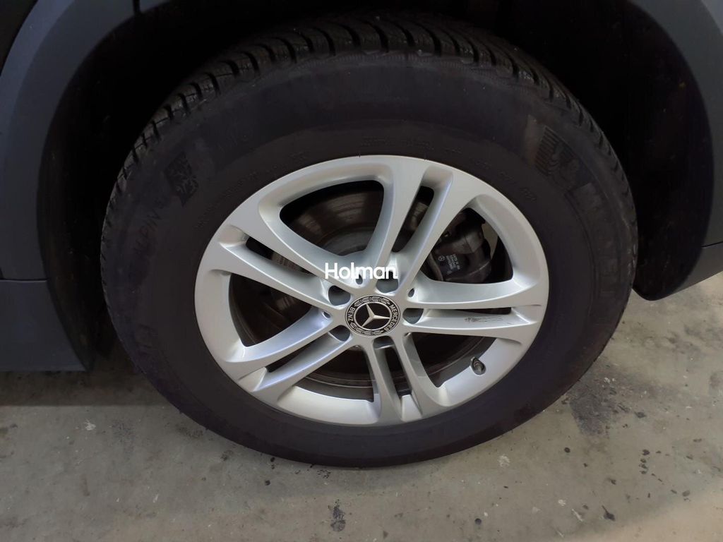 Mercedes-Benz GLA 200 2024