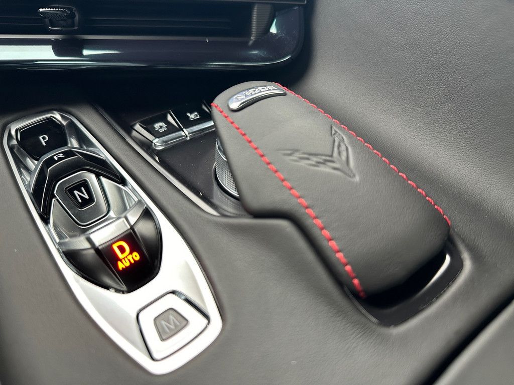 Corvette C8 2025