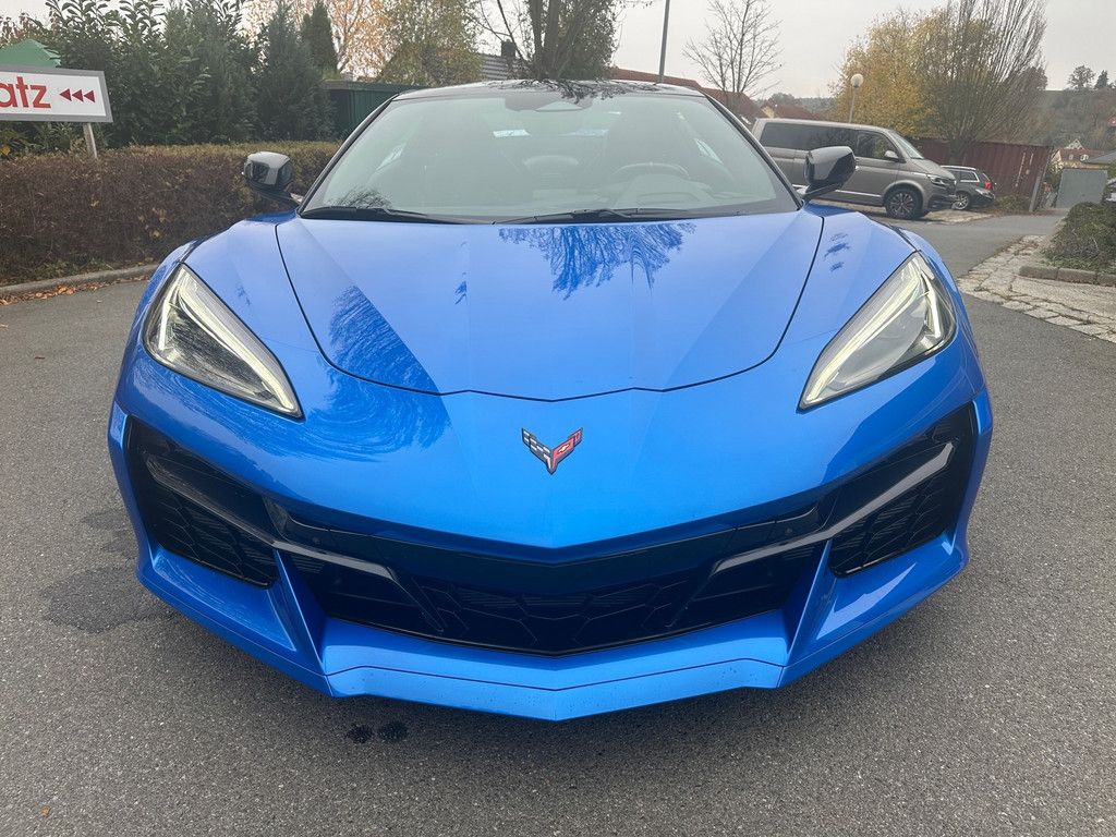 Corvette C8 2025
