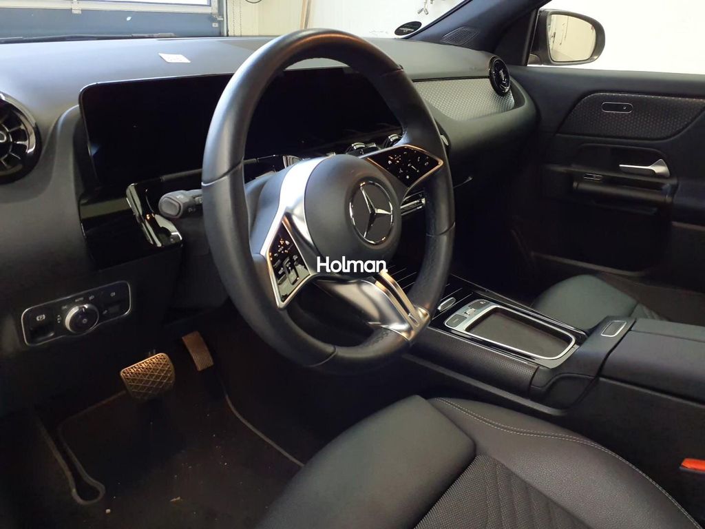 Mercedes-Benz GLA 200 2024