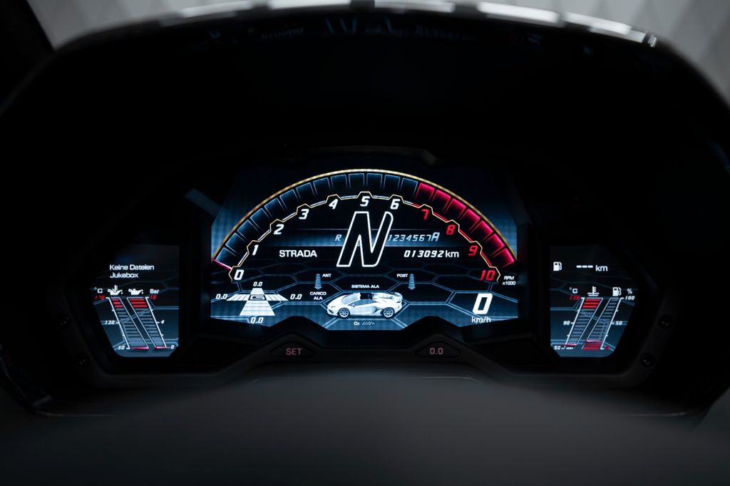 Lamborghini Aventador 2021