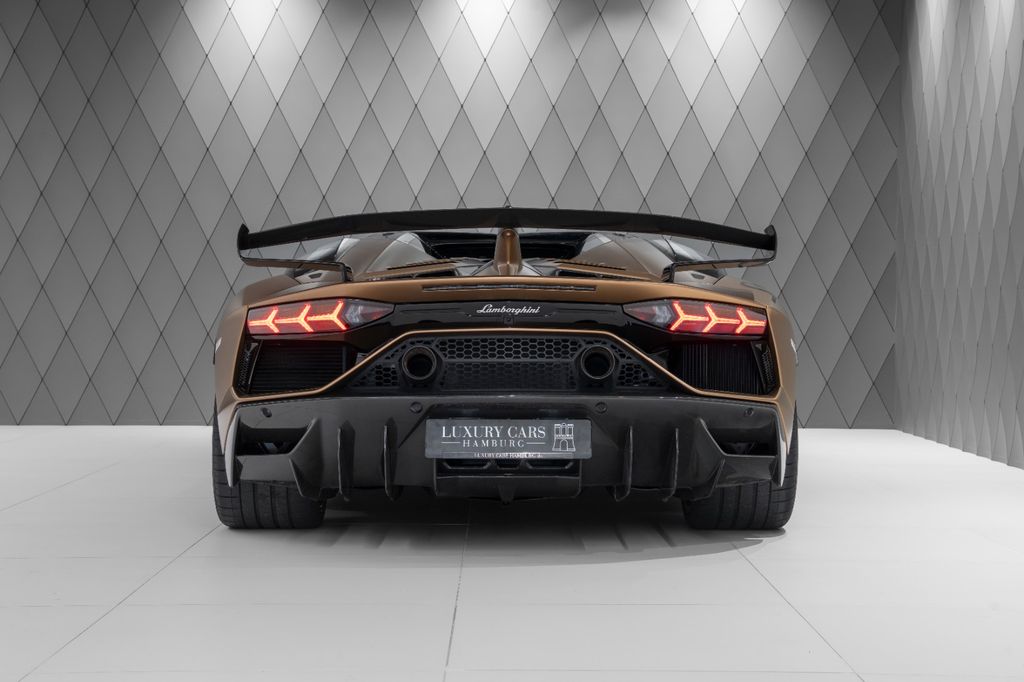 Lamborghini Aventador 2021