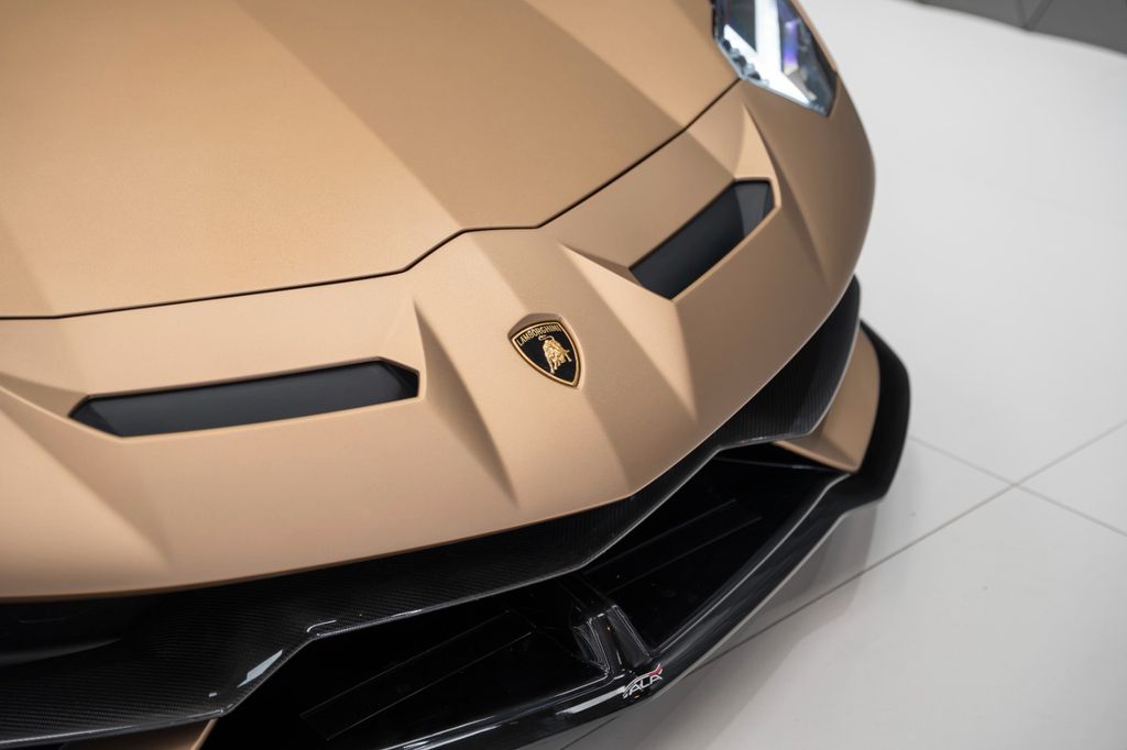 Lamborghini Aventador 2021