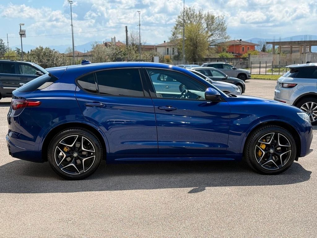 Alfa Romeo Stelvio 2021