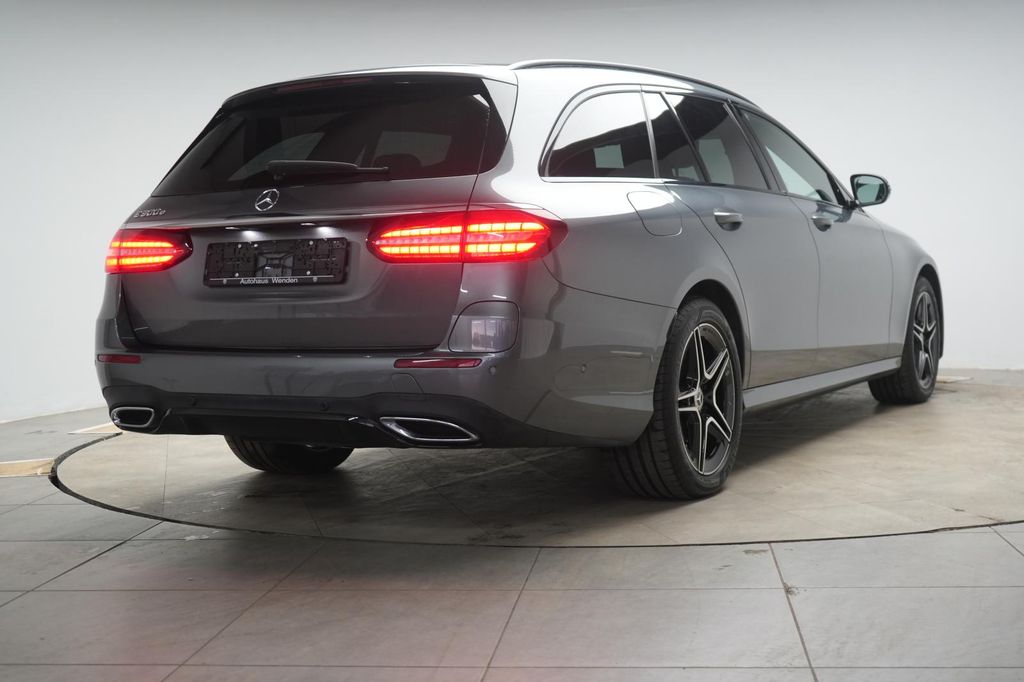 Mercedes-Benz E 300 2022