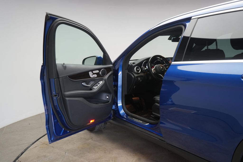 Mercedes-Benz GLC 300 2022