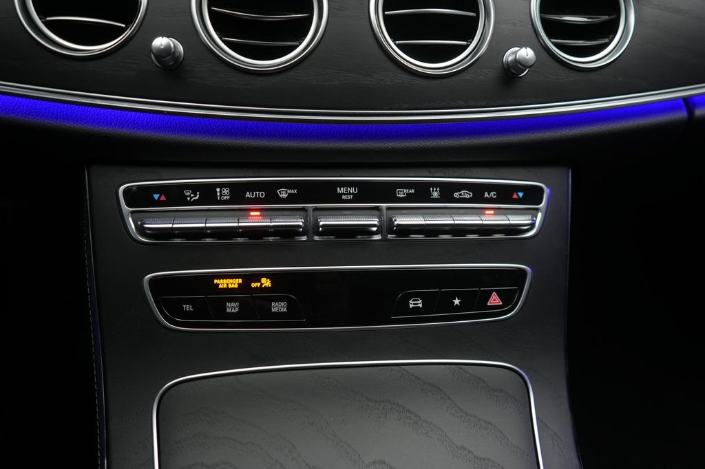 Mercedes-Benz E 300 2022