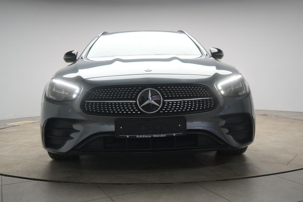 Mercedes-Benz E 300 2022