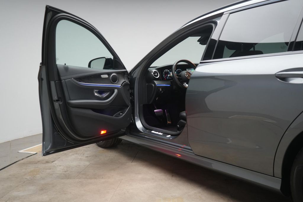 Mercedes-Benz E 300 2022