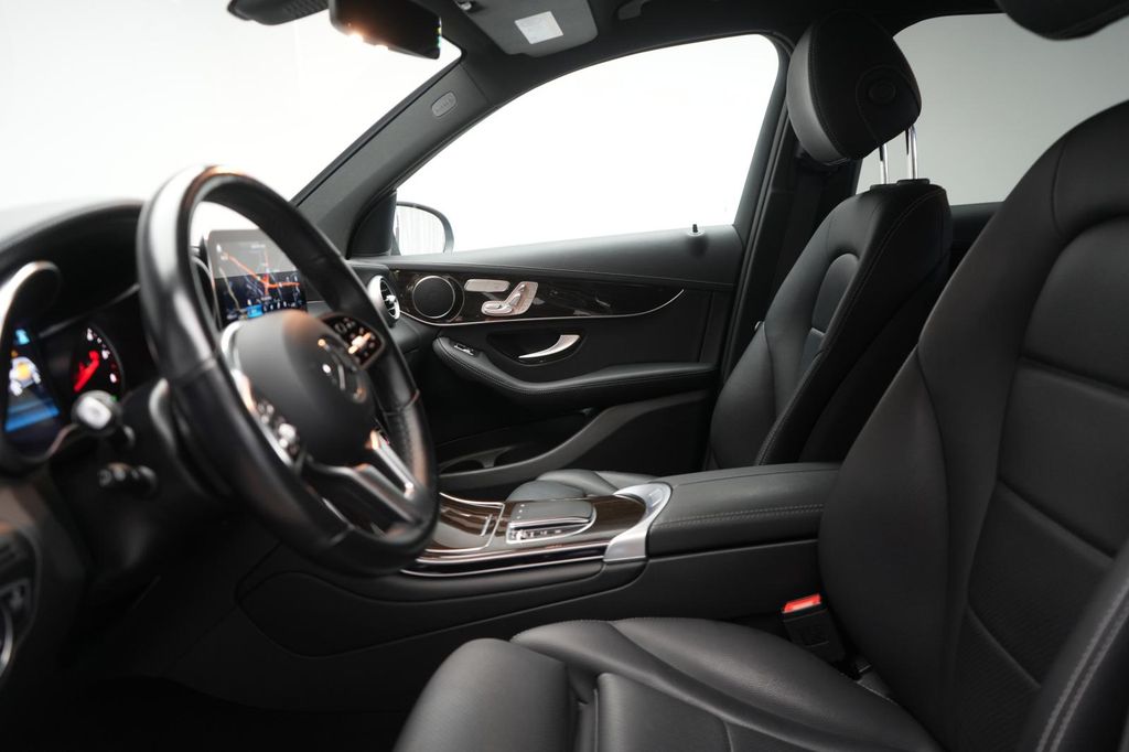 Mercedes-Benz GLC 300 2022