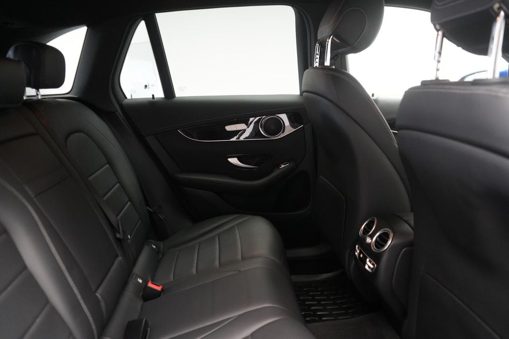 Mercedes-Benz GLC 300 2022