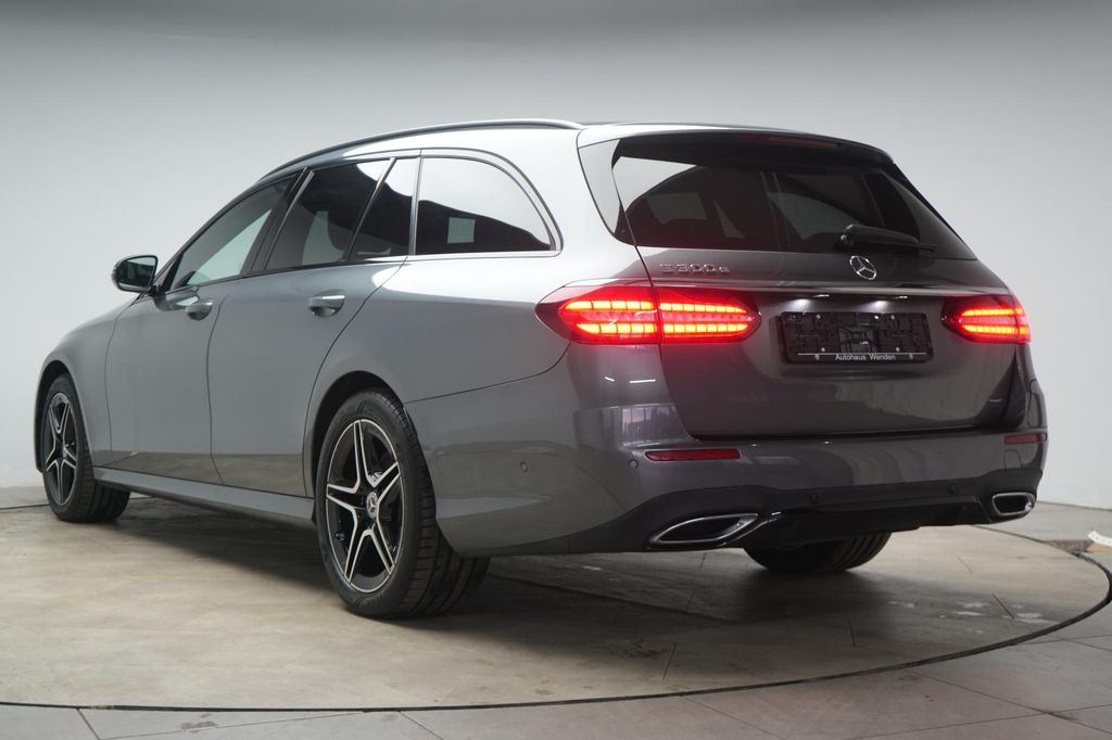 Mercedes-Benz E 300 2022