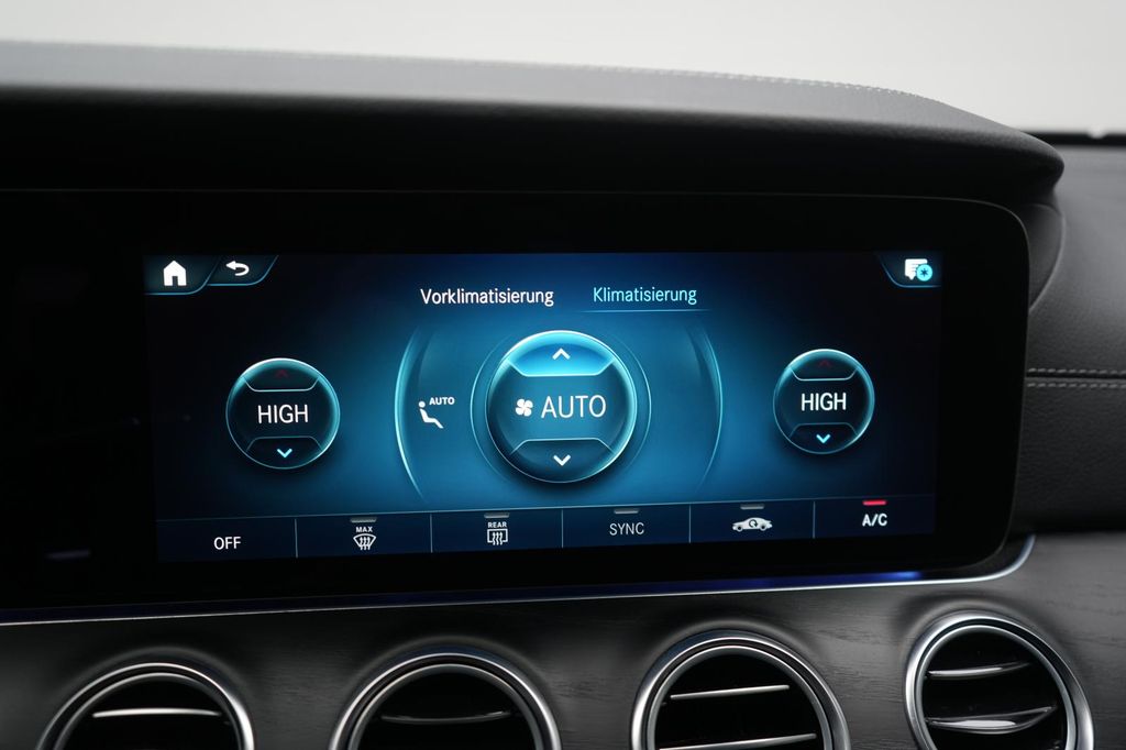 Mercedes-Benz E 300 2022