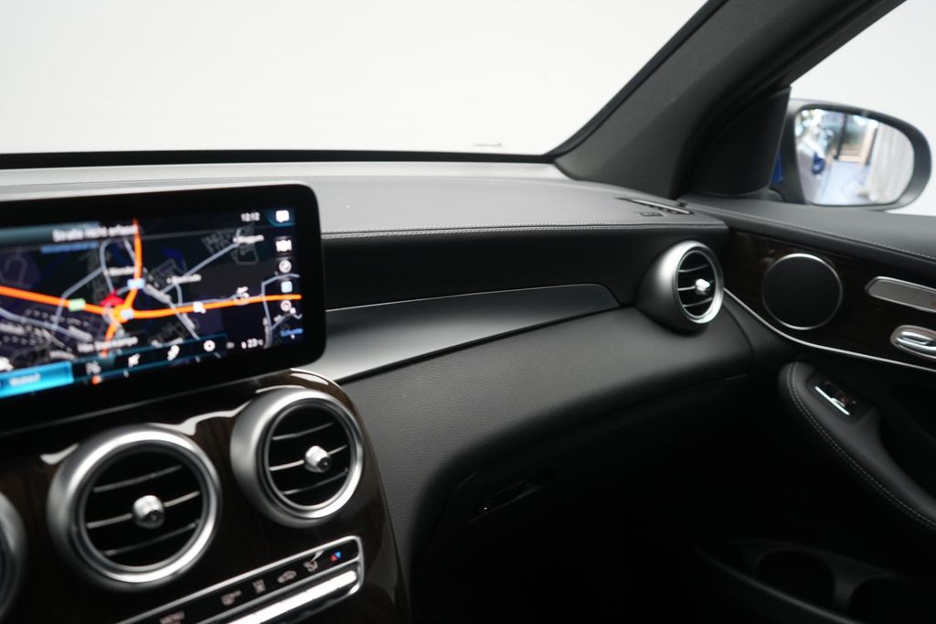 Mercedes-Benz GLC 300 2022