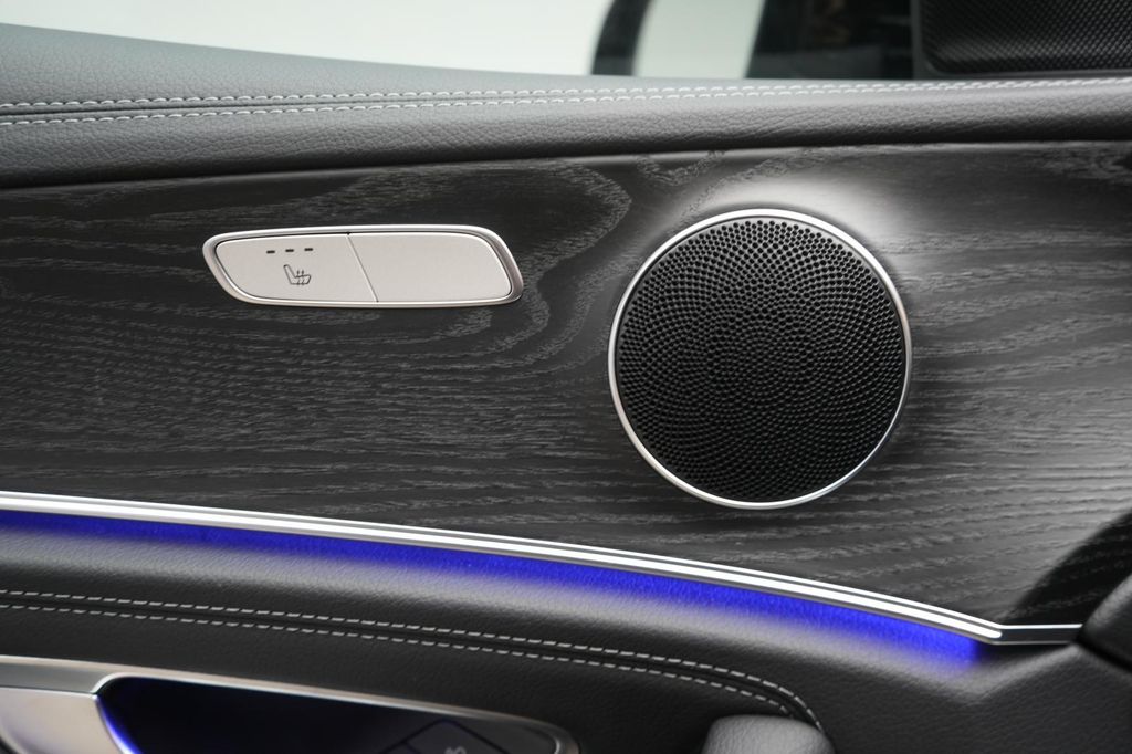 Mercedes-Benz E 300 2022