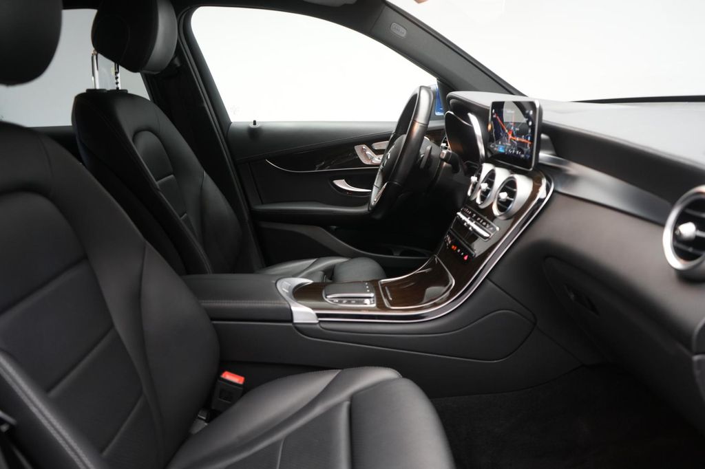 Mercedes-Benz GLC 300 2022