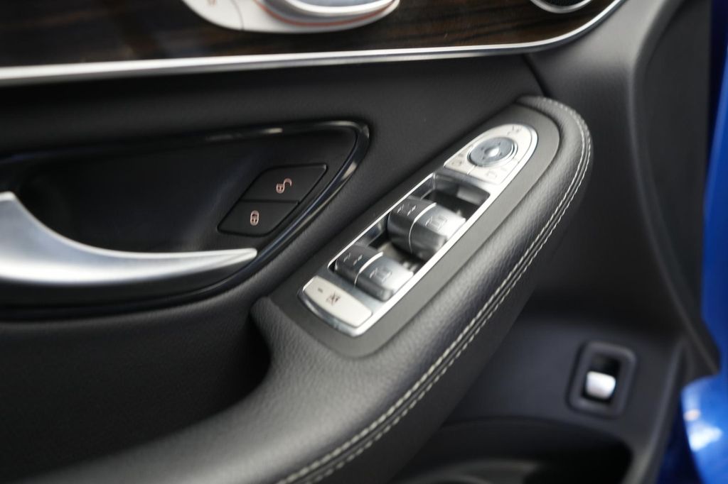 Mercedes-Benz GLC 300 2022