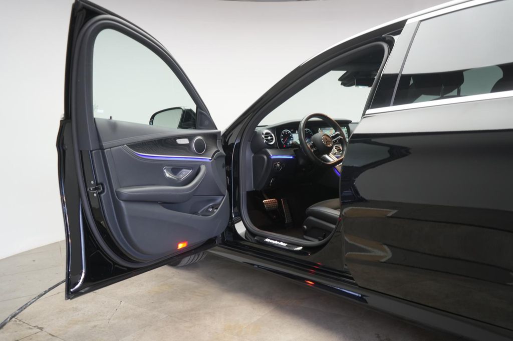 Mercedes-Benz E 300 2023