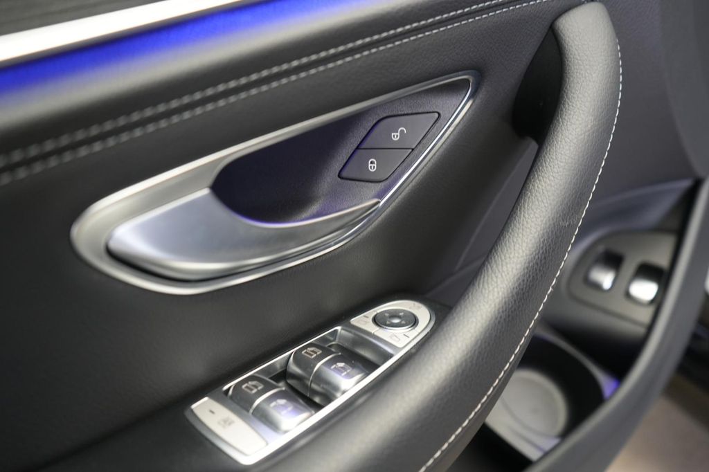 Mercedes-Benz E 300 2023
