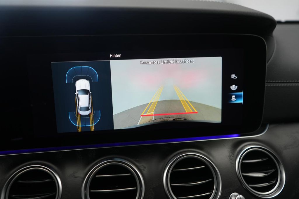 Mercedes-Benz E 300 2023