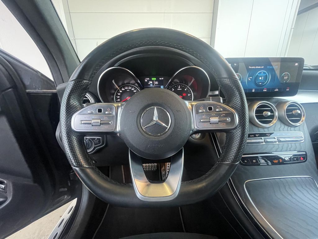 Mercedes-Benz GLC 300 2022
