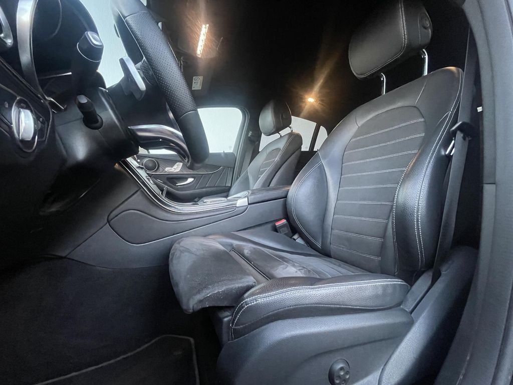 Mercedes-Benz GLC 300 2022