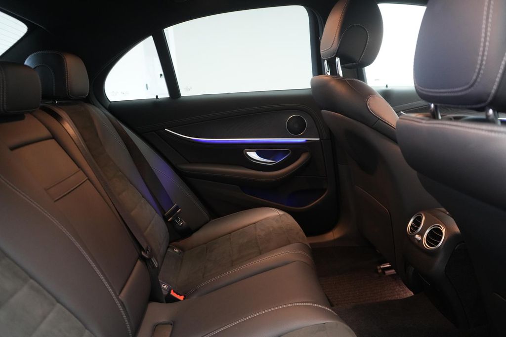 Mercedes-Benz E 300 2023