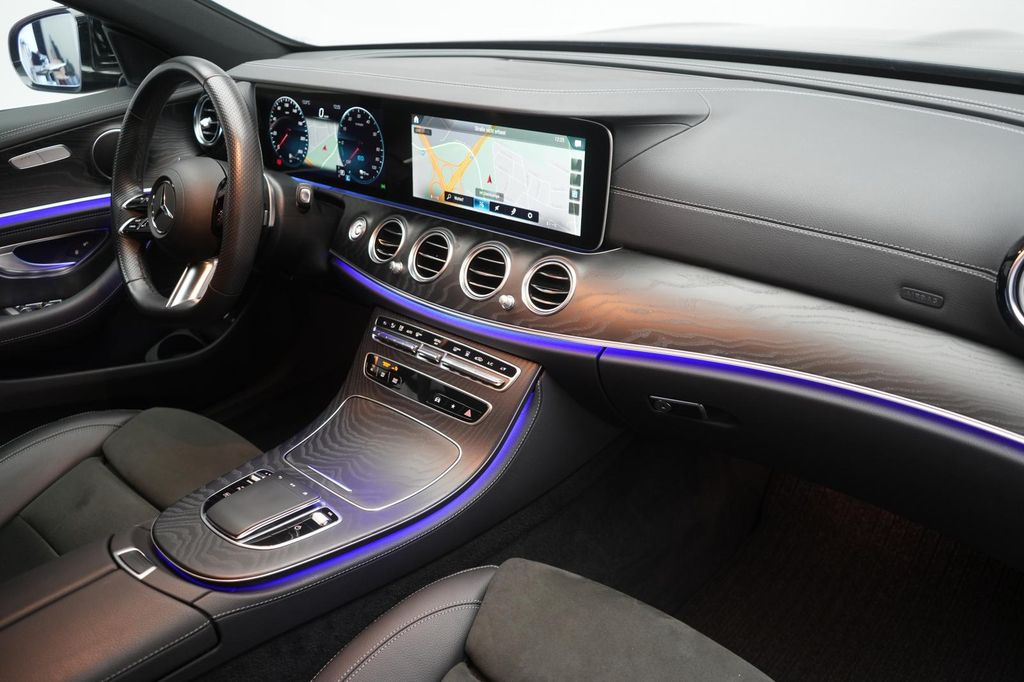Mercedes-Benz E 300 2023