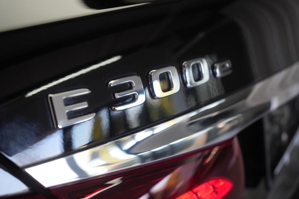 Mercedes-Benz E 300 2023