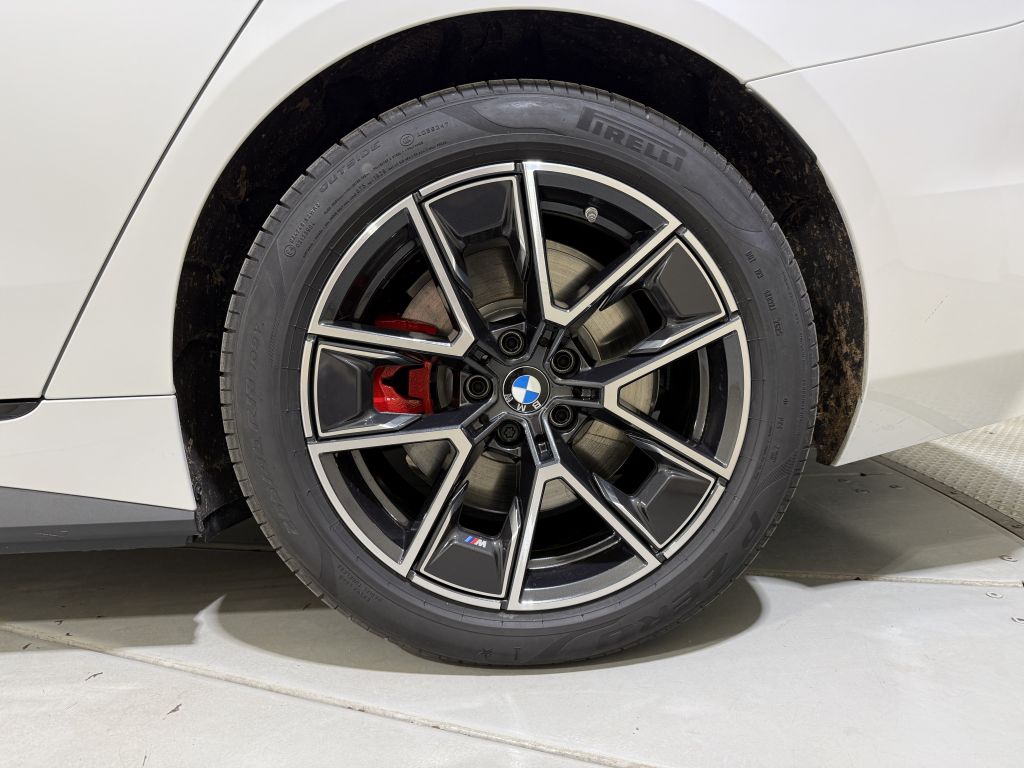 BMW i4 2025
