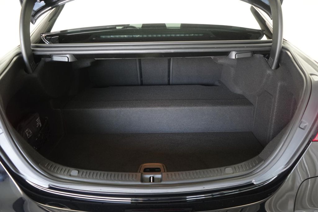 Mercedes-Benz E 300 2023