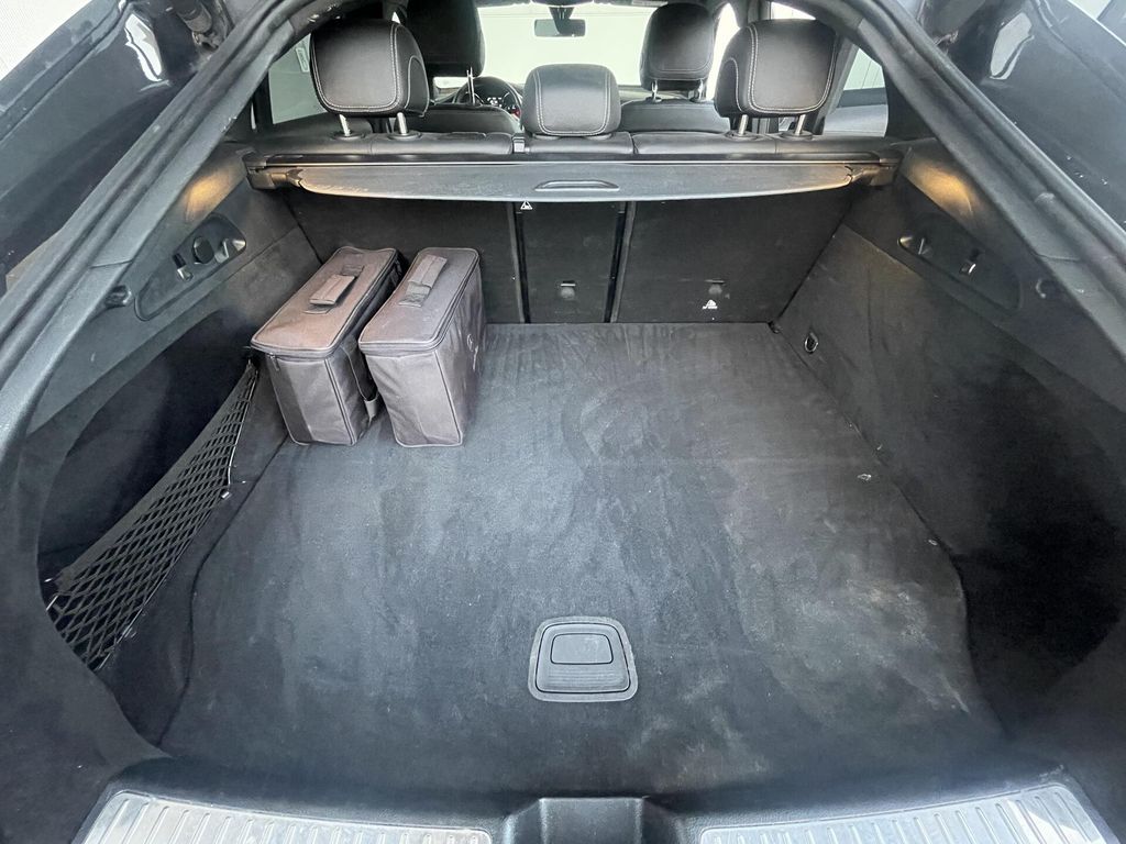 Mercedes-Benz GLC 300 2022