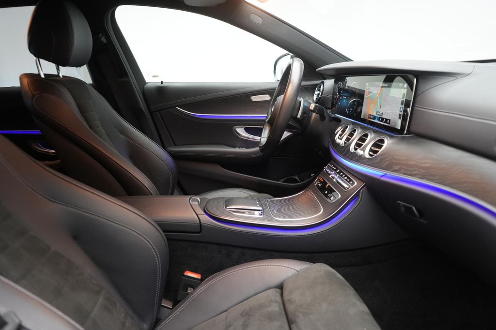 Mercedes-Benz E 300 2023