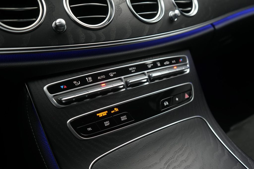 Mercedes-Benz E 300 2023