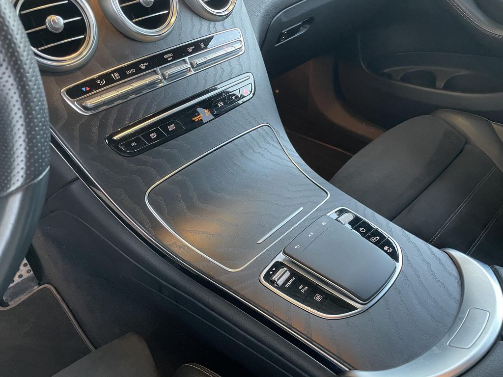 Mercedes-Benz GLC 300 2022