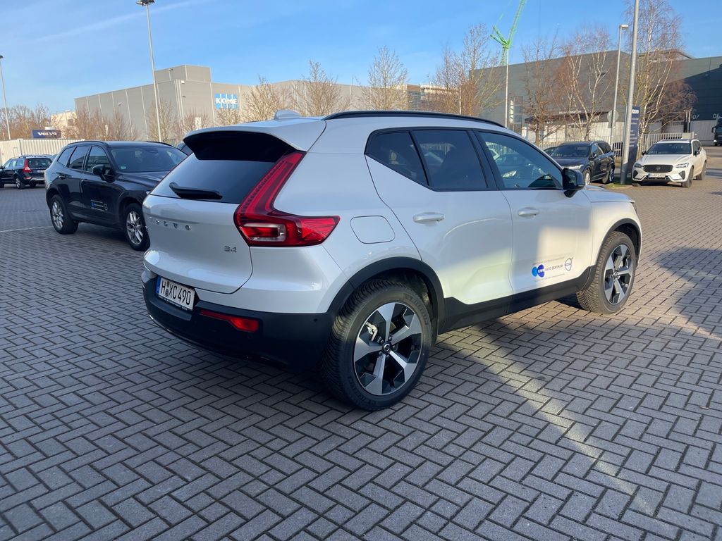 Volvo XC40 2026