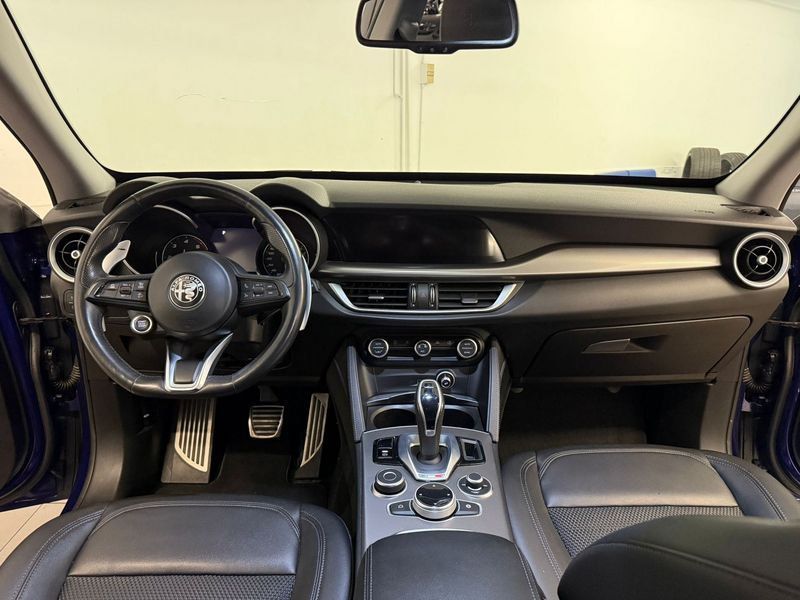 Alfa Romeo Stelvio 2021