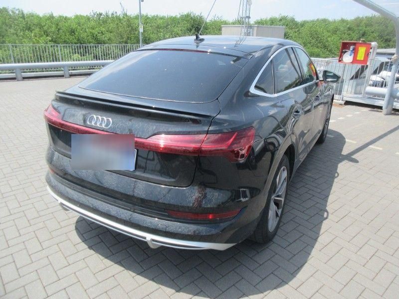 Audi e-tron 2022