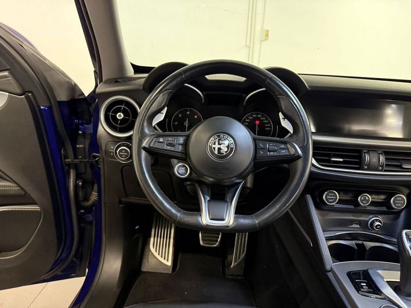 Alfa Romeo Stelvio 2021