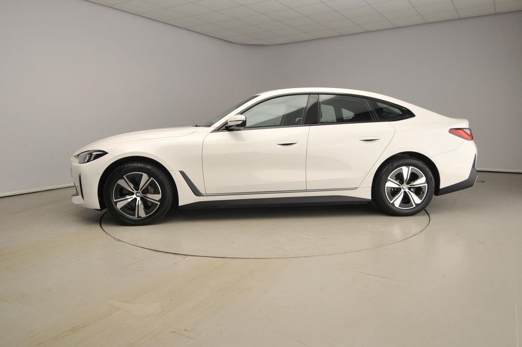 BMW i4 2024