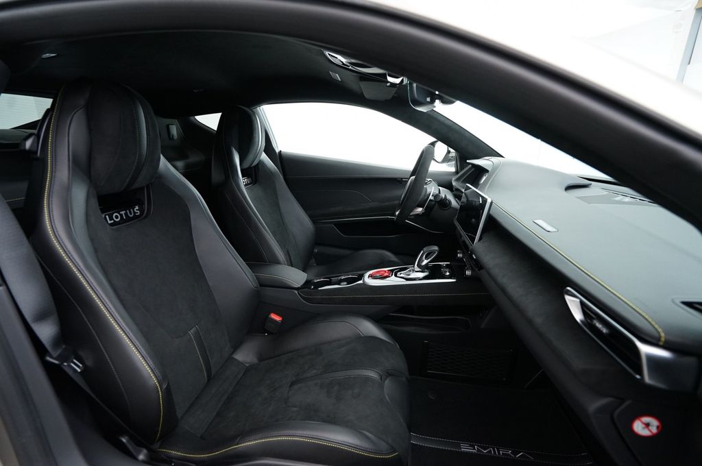 Lotus Emira