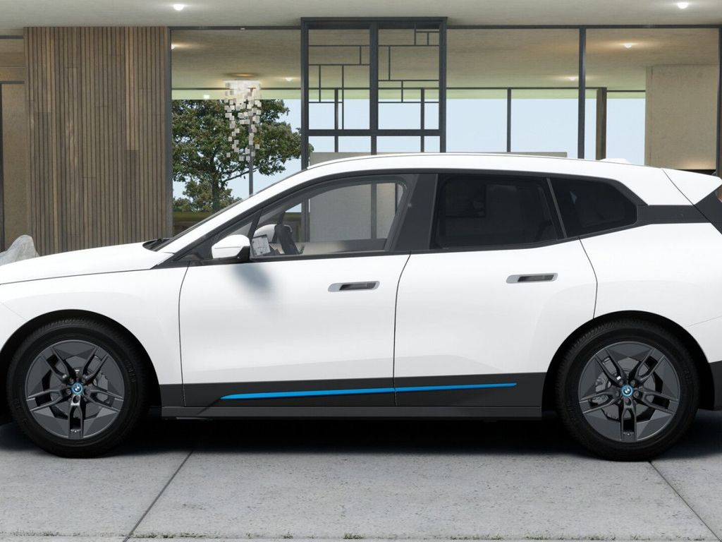 BMW iX 2023