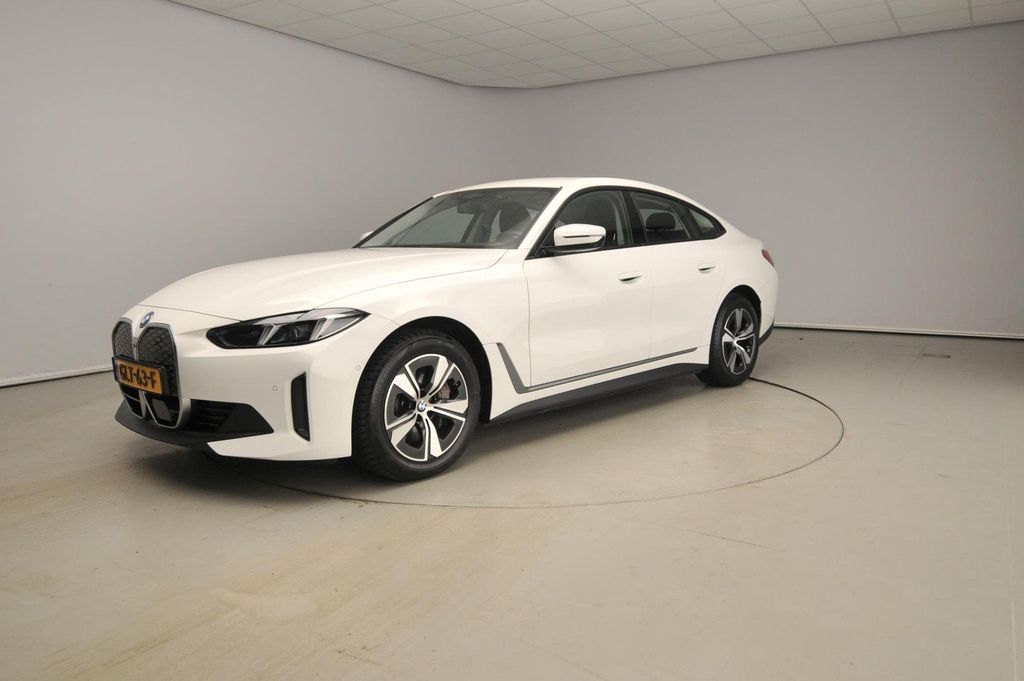 BMW i4 2024